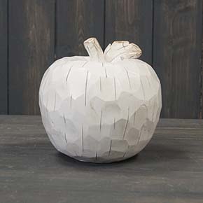 Lovely polyresin apple decor. Great home accessory!  detail page